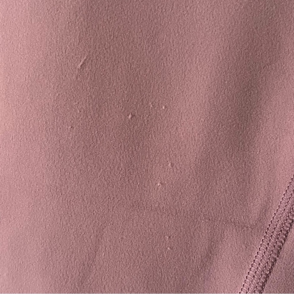 Lululemon Align 3/4 Crop Leggings. Size 6, light pink/rose color. - Picture 6 of 7